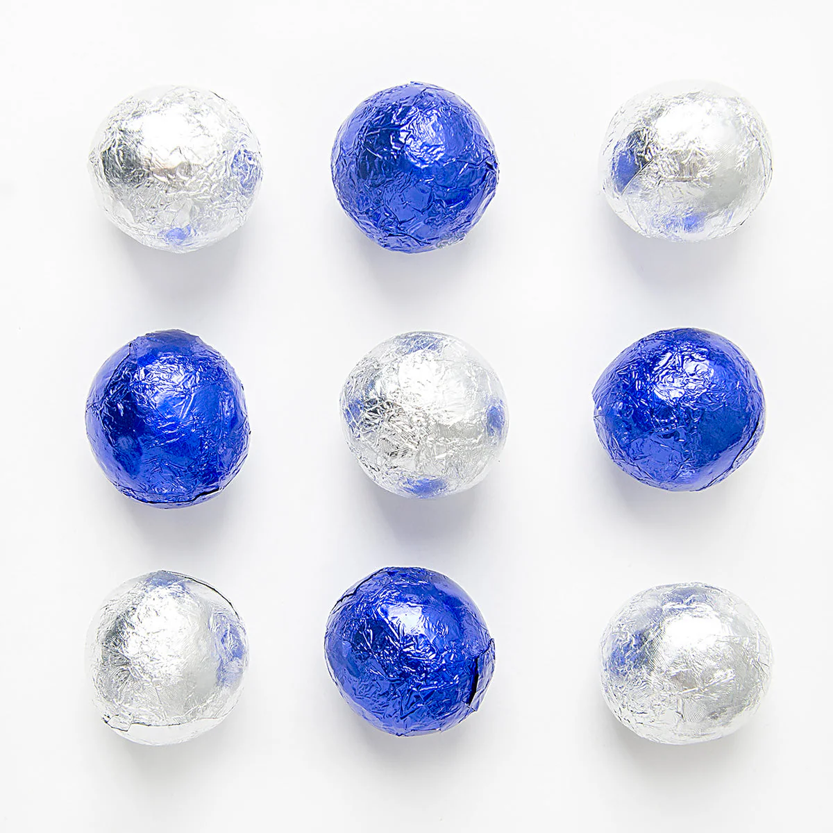 Sanders Candy - Milk Chocolate Foiled Balls 6 oz - Image 4